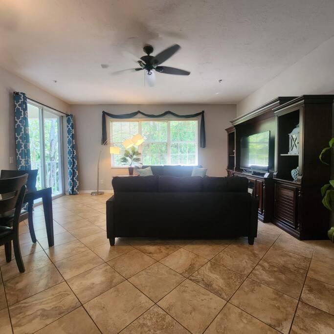 1 Bedroom , 1 Bath With Kitchen At Img Bradenton Exterior photo